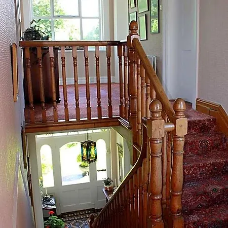 Bed & Breakfast Garrane House 4*