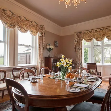 Alojamento de Acomodação e Pequeno-almoço Garrane House 4*